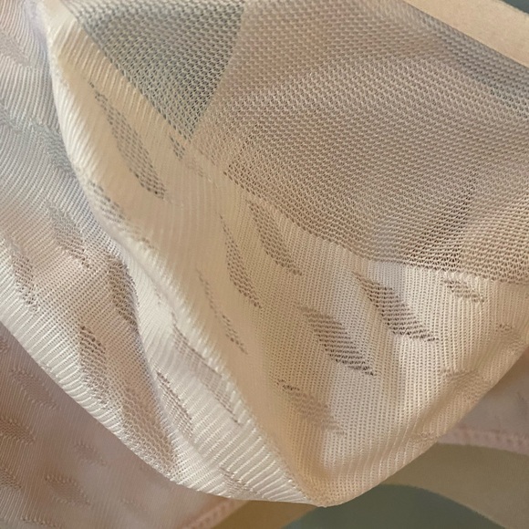 Wacoal Elevated allure wire free bra rose dust - Picture 5 of 7